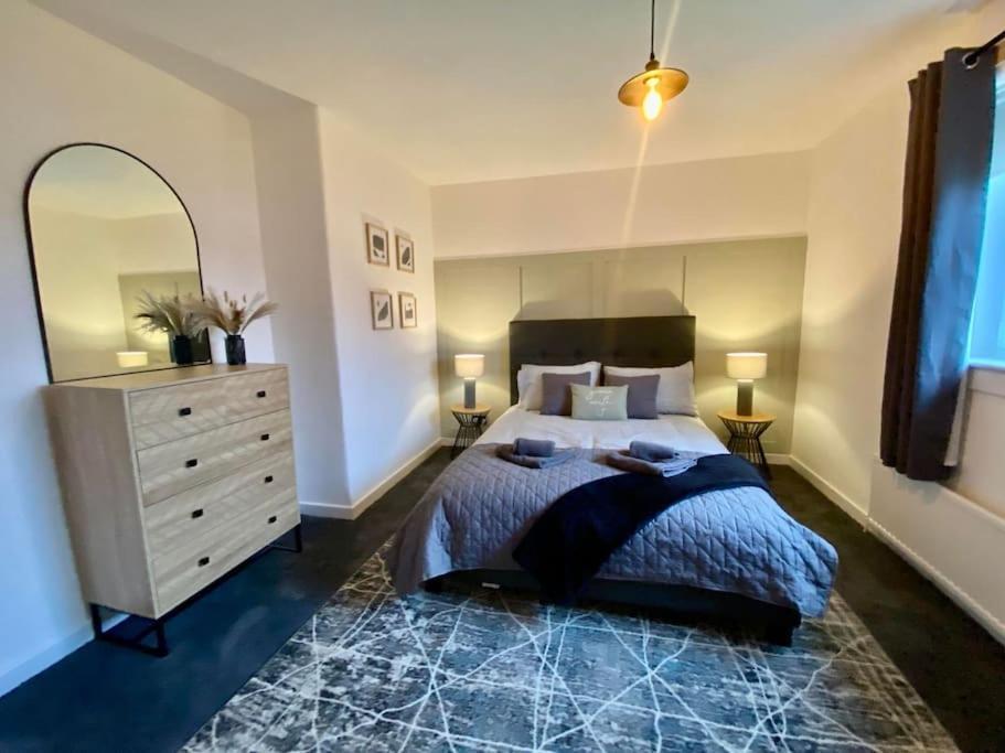 New Boutique 3 Bedroom Apartment In Hamilton Extérieur photo