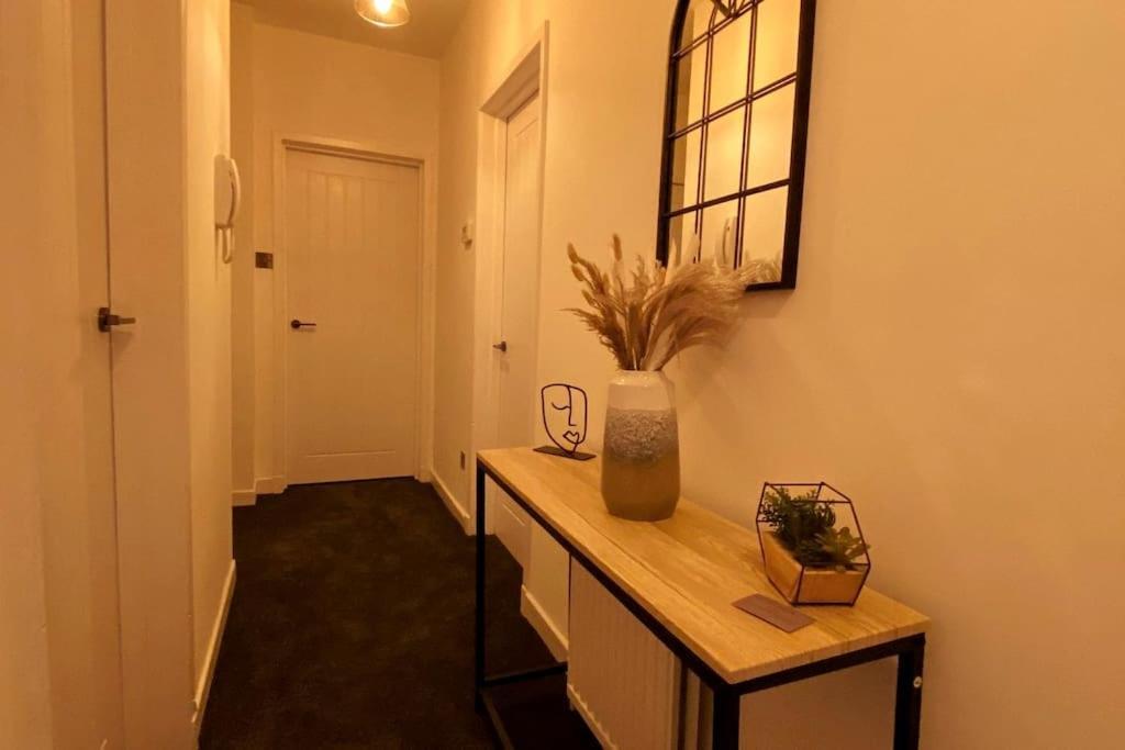 New Boutique 3 Bedroom Apartment In Hamilton Extérieur photo