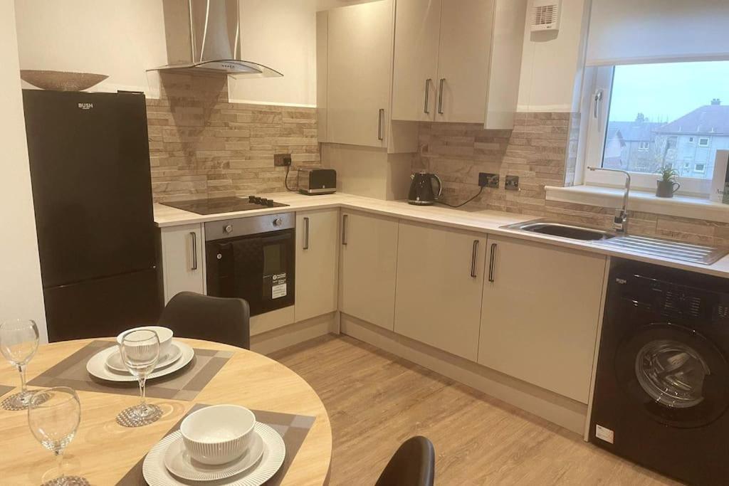 New Boutique 3 Bedroom Apartment In Hamilton Extérieur photo